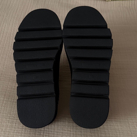 NWT Ugg Australia Platform Bobi Tazz (Black) - Picture 13 of 15